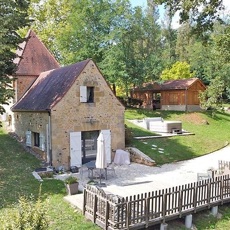 Maison Climatisee Avec Jacuzzi A 10 Min De Sarlat Esterno foto