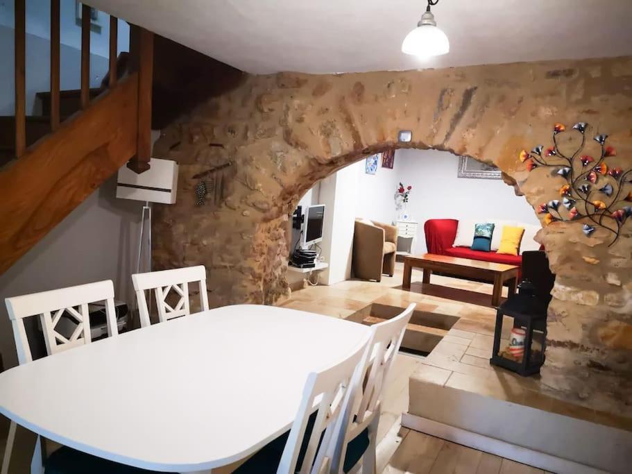 Maison Climatisee Avec Jacuzzi A 10 Min De Sarlat Esterno foto