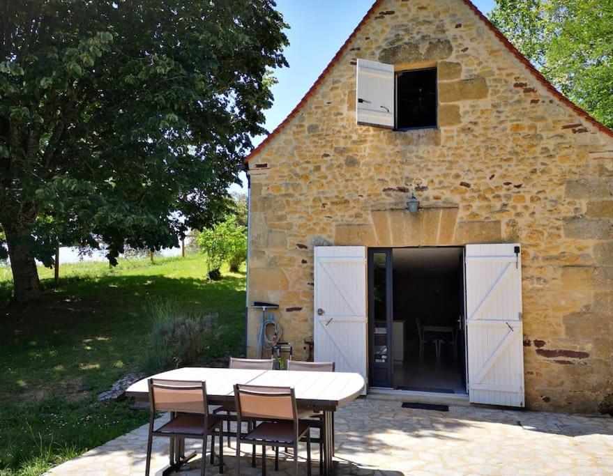 Maison Climatisee Avec Jacuzzi A 10 Min De Sarlat Esterno foto